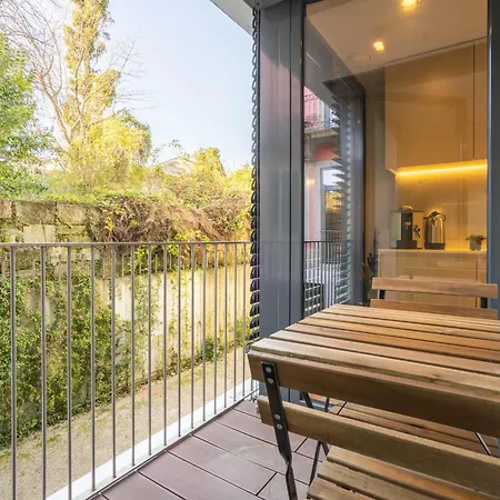 Primrose 1Br Delight W Parking By Lovelystay Porto Exterior photo