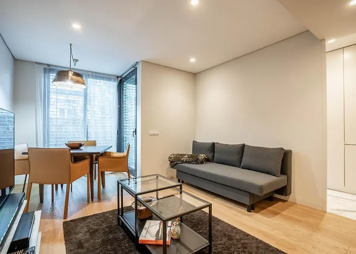 Primrose 1Br Delight W Parking By Lovelystay
