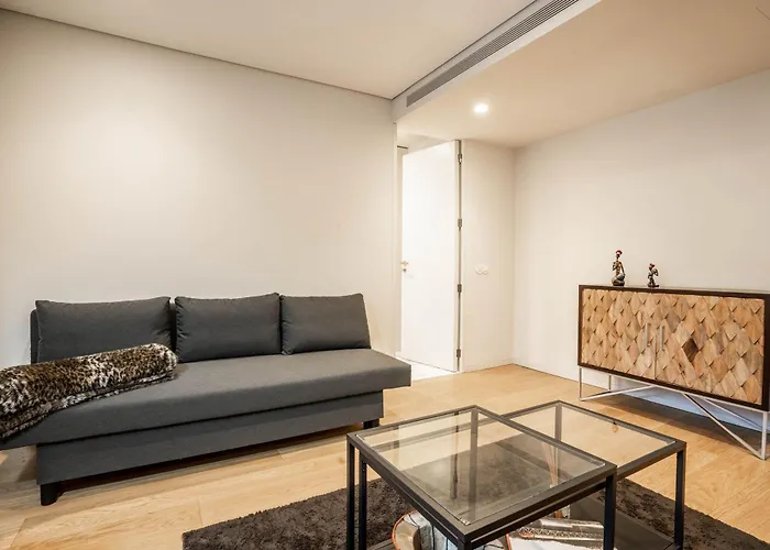 Primrose 1Br Delight W Parking By Lovelystay
