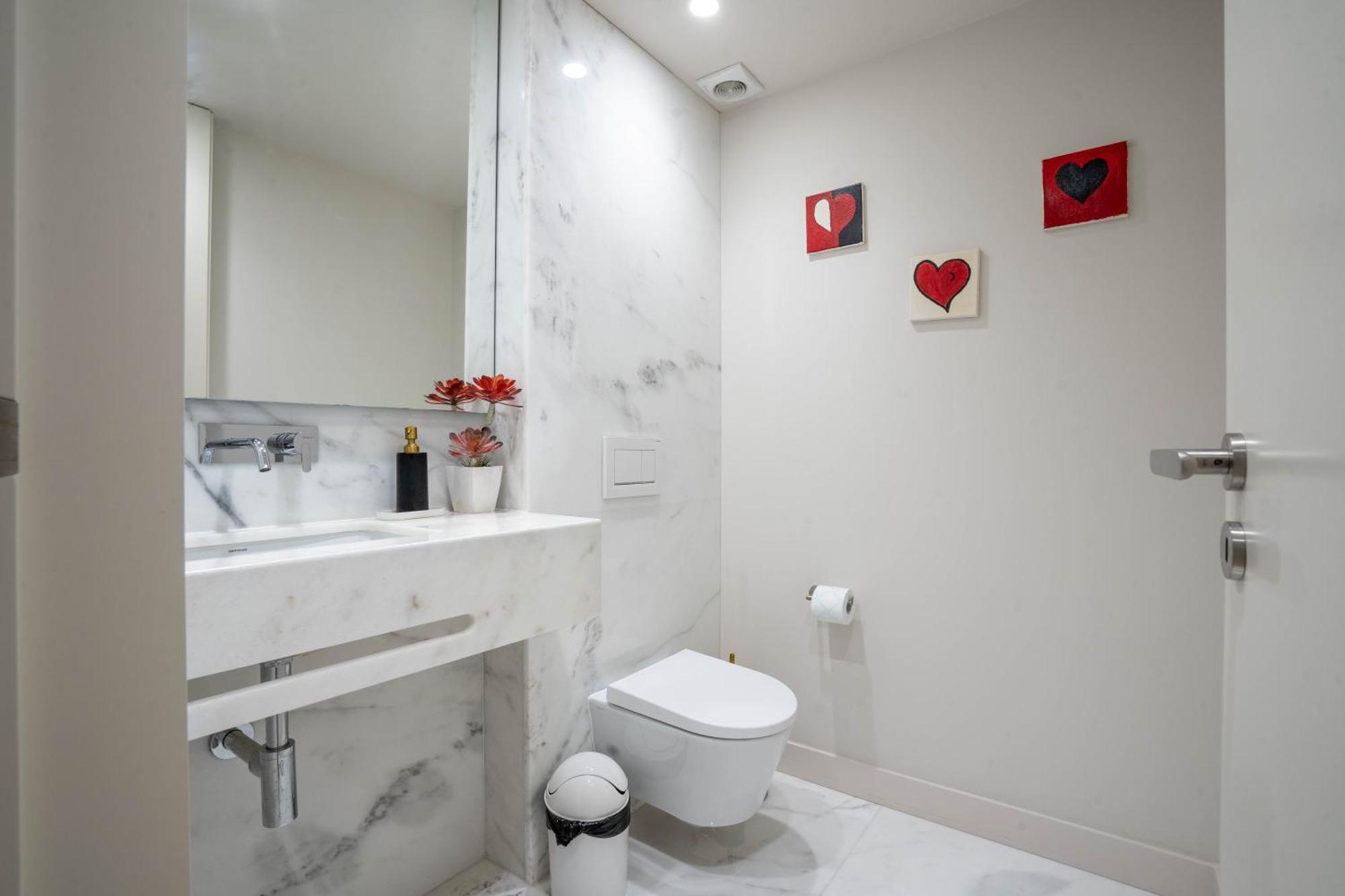 Primrose 1br Delight W Parking By Lovelystay *