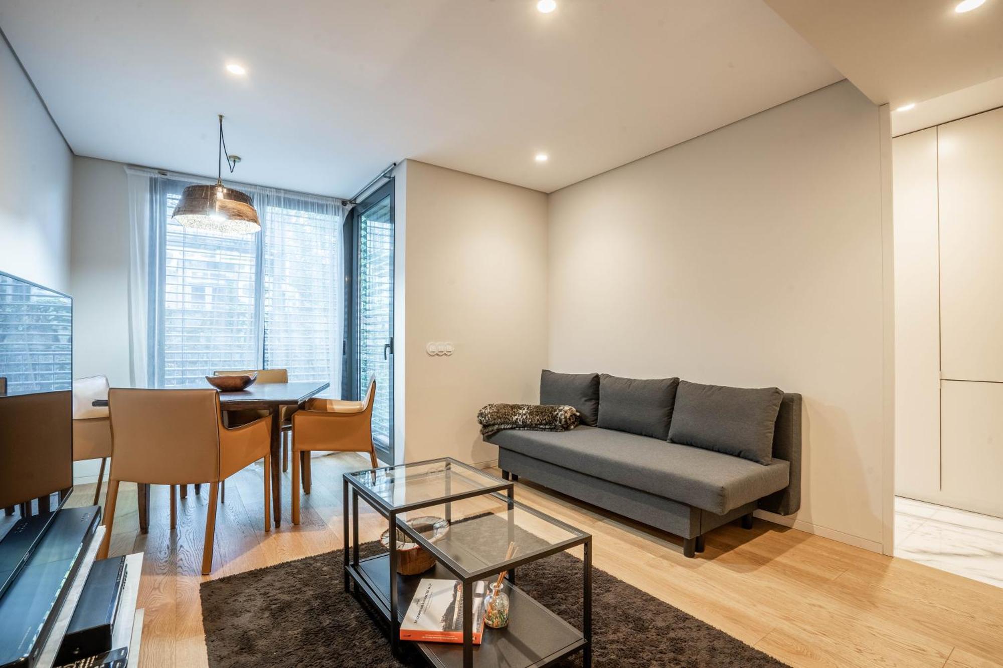 Primrose 1br Delight W Parking By Lovelystay