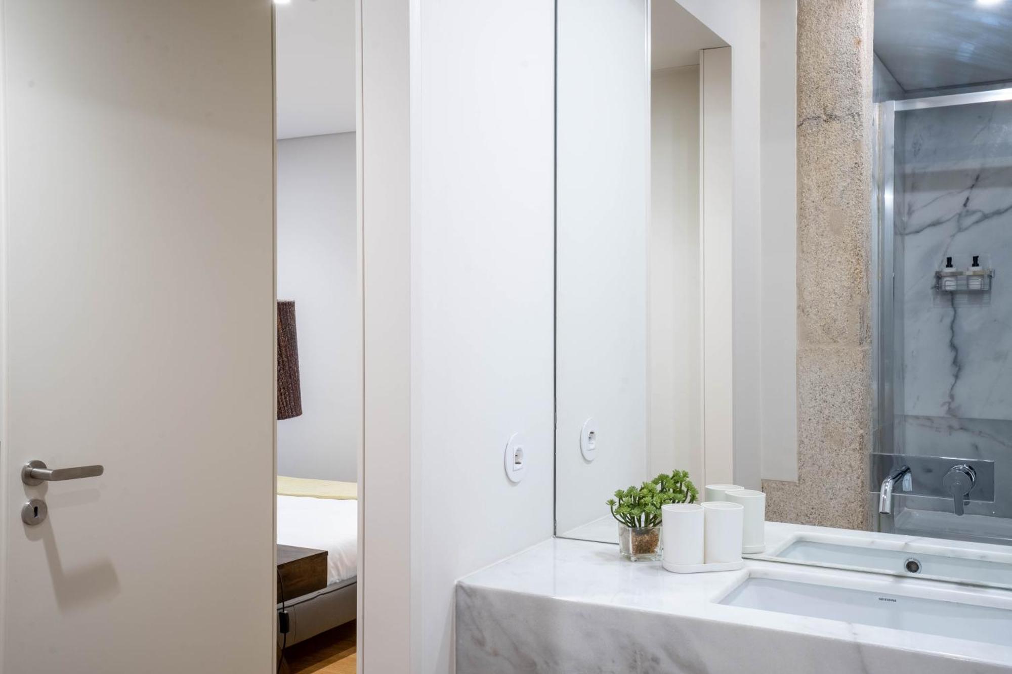 Primrose 1br Delight W Parking By Lovelystay Apartment
